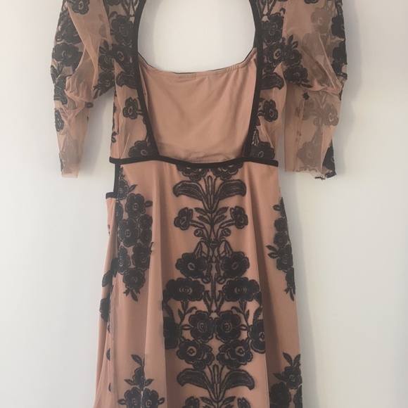 Temecula Fall Mini Dress - Picture 2 of 12